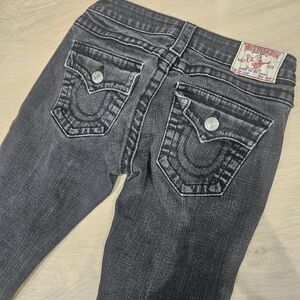 ⭐️True Religion Women's Washed Gray Skinny Jeans with Signature Back Pockets 25⭐